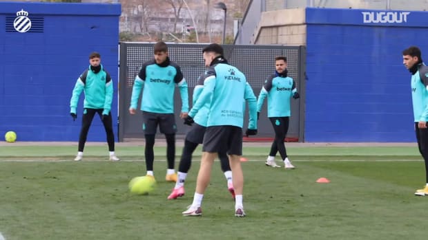 Espanyol’s rondo in training